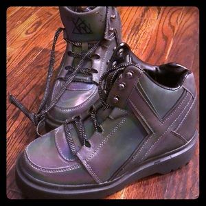 YRU Qozmo Slayr Boots Size 8